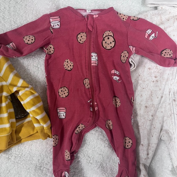 Baby Gender Neutral Bundle - Picture 3 of 4